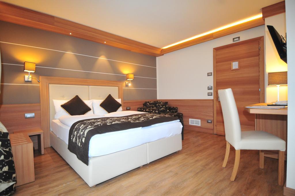 Hotel Bondi Livigno Exteriér fotografie